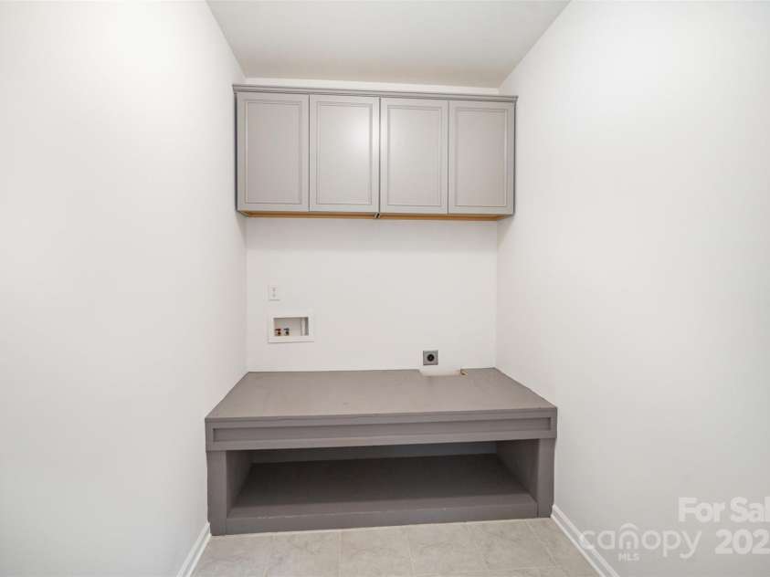 10045 Carousel Corral Drive, Midland, NC 28107.  MLS# CAR4284951, YatesRealty ID 28038. 