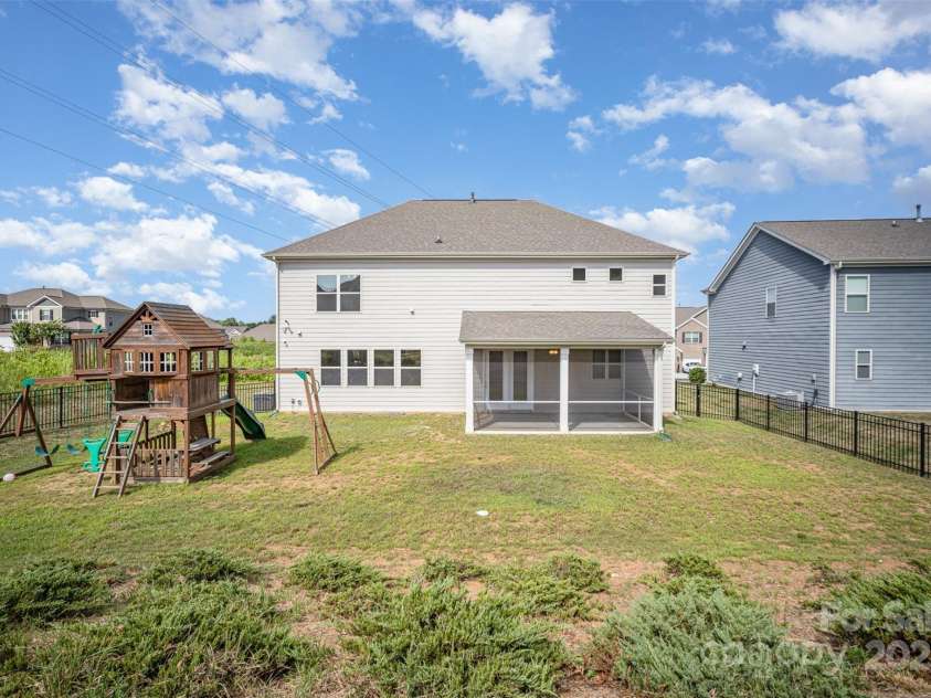 10045 Carousel Corral Drive, Midland, NC 28107.  MLS# CAR4284951, YatesRealty ID 28038. 