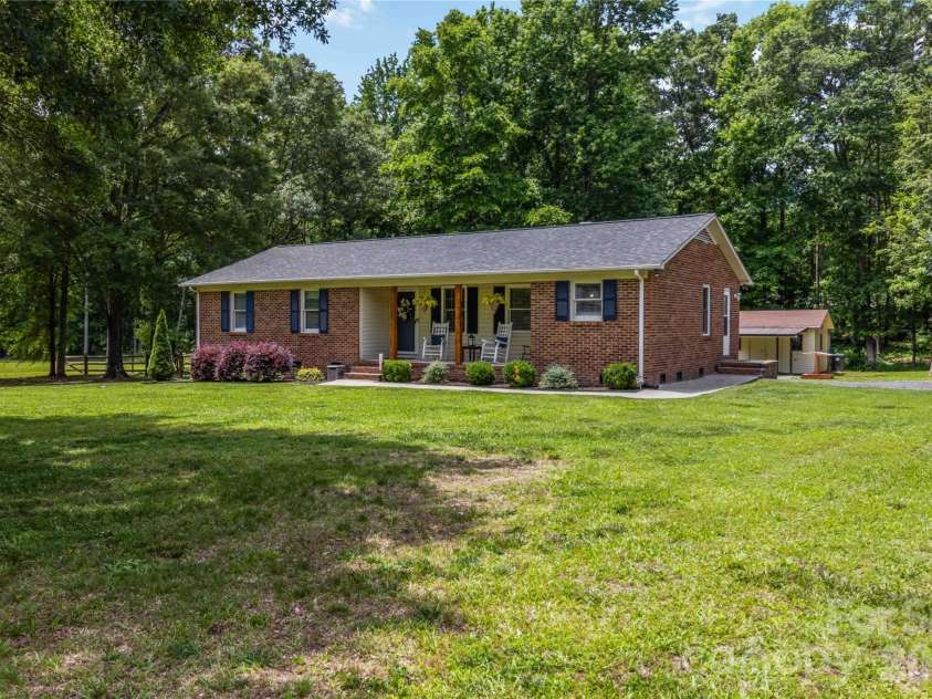 3457 Autumn Lake Drive, Rock Hill, SC 29730.  MLS# CAR4389011, YatesRealty ID 28038. 