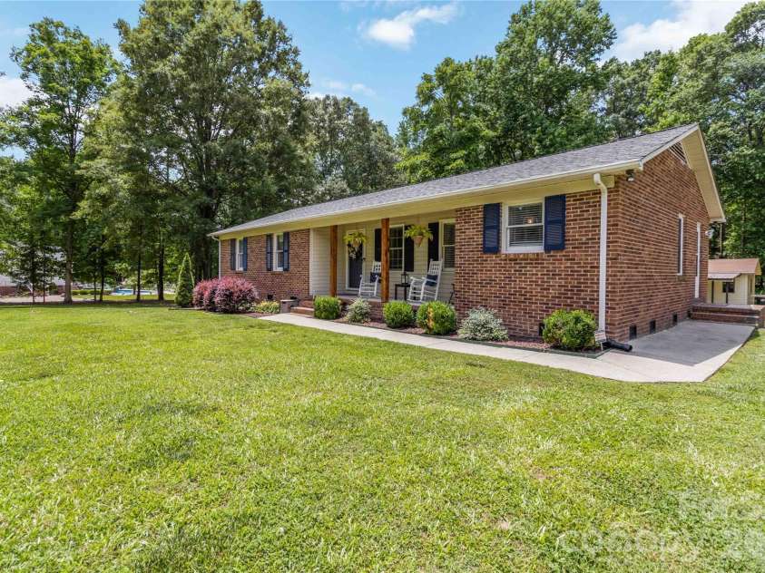 3457 Autumn Lake Drive, Rock Hill, SC 29730.  MLS# CAR4389011, YatesRealty ID 28038. 