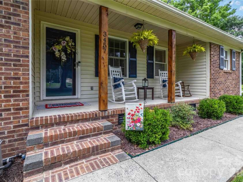 3457 Autumn Lake Drive, Rock Hill, SC 29730.  MLS# CAR4389011, YatesRealty ID 28038. 