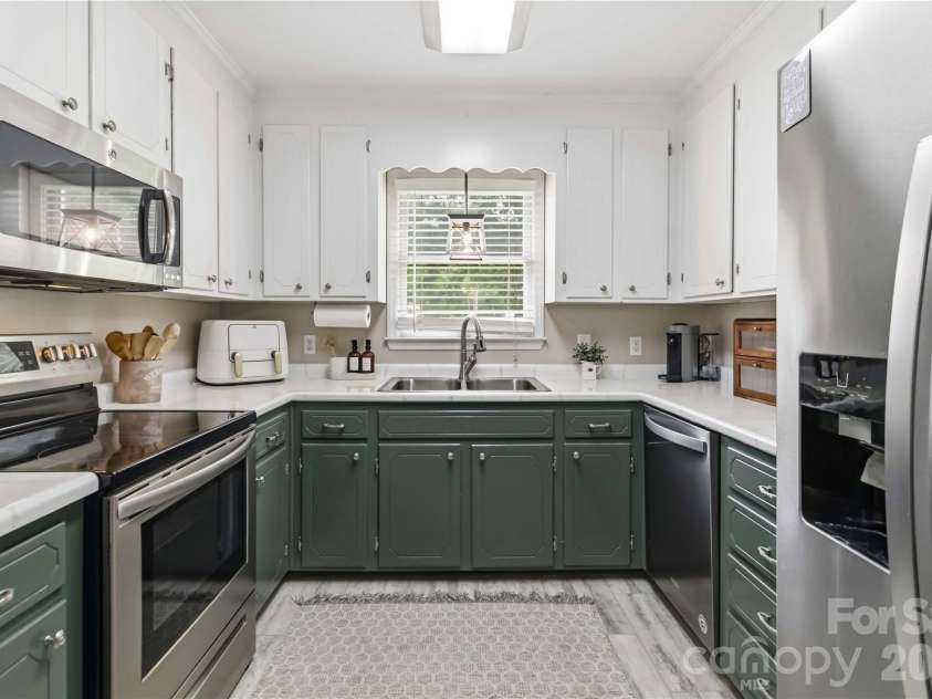3457 Autumn Lake Drive, Rock Hill, SC 29730.  MLS# CAR4389011, YatesRealty ID 28038. 