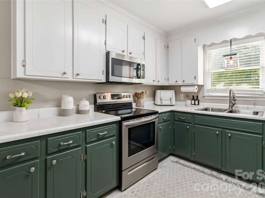 3457 Autumn Lake Drive, Rock Hill, SC 29730.  MLS# CAR4389011, YatesRealty ID 28038. 