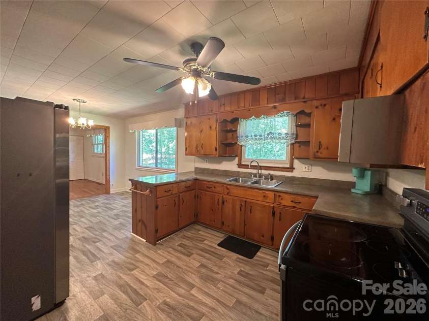 2939 Links Drive, Granite Falls, NC 28630.  MLS# CAR4389419, YatesRealty ID 28039. 