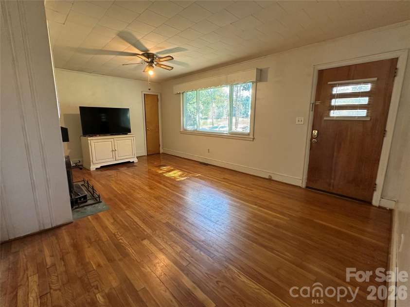 2939 Links Drive, Granite Falls, NC 28630.  MLS# CAR4389419, YatesRealty ID 28039. 