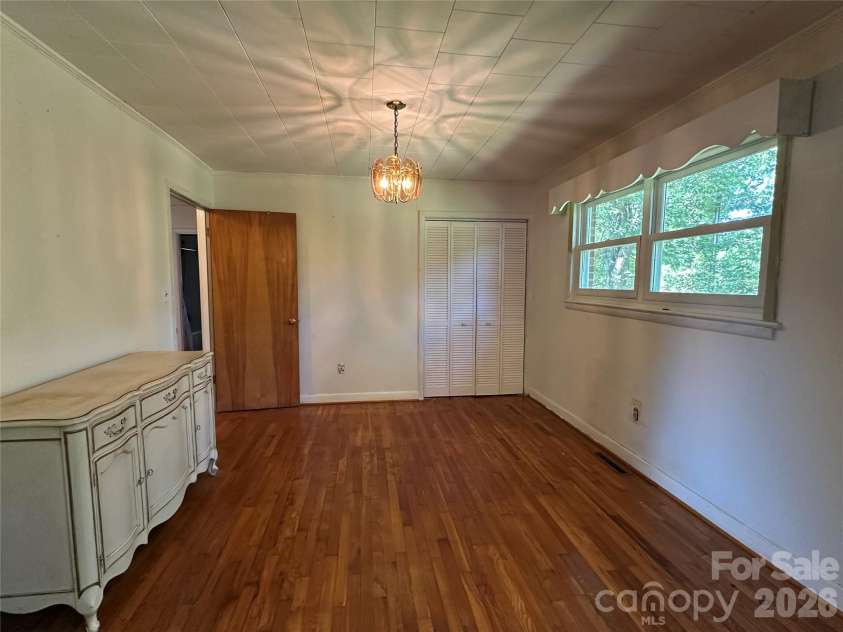 2939 Links Drive, Granite Falls, NC 28630.  MLS# CAR4389419, YatesRealty ID 28039. 