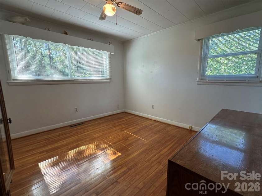2939 Links Drive, Granite Falls, NC 28630.  MLS# CAR4389419, YatesRealty ID 28039. 