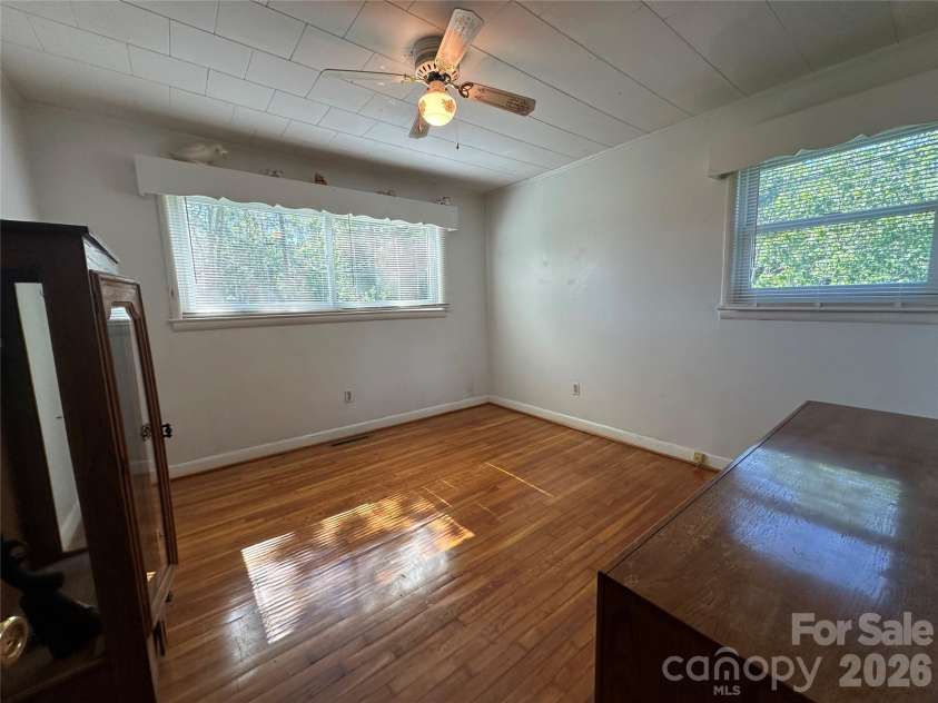 2939 Links Drive, Granite Falls, NC 28630.  MLS# CAR4389419, YatesRealty ID 28039. 