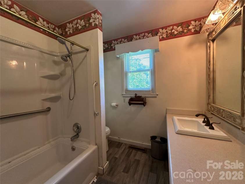 2939 Links Drive, Granite Falls, NC 28630.  MLS# CAR4389419, YatesRealty ID 28039. 