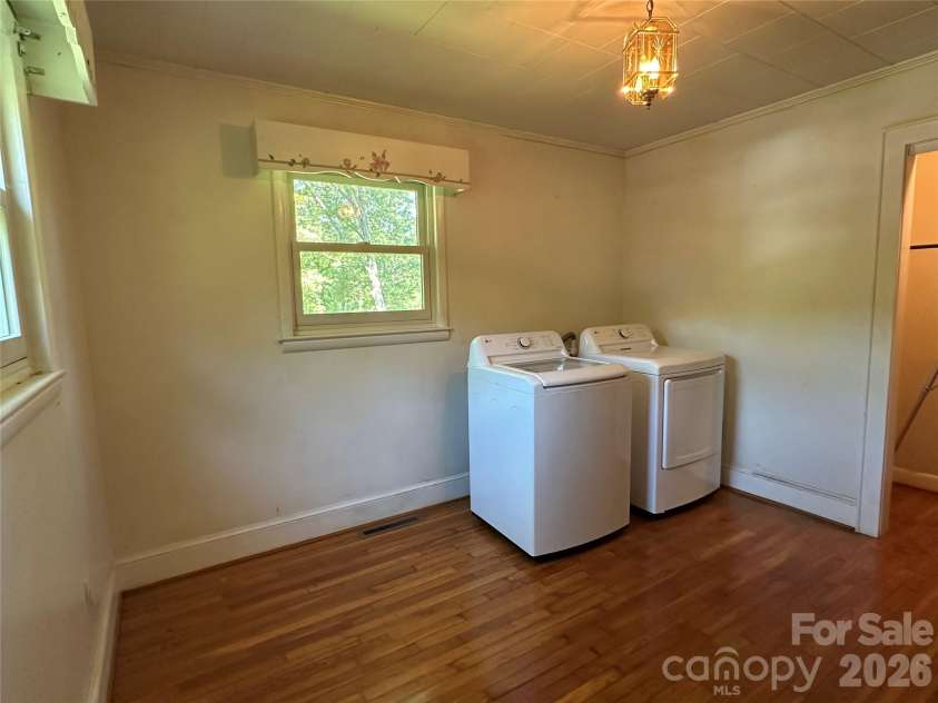 2939 Links Drive, Granite Falls, NC 28630.  MLS# CAR4389419, YatesRealty ID 28039. 