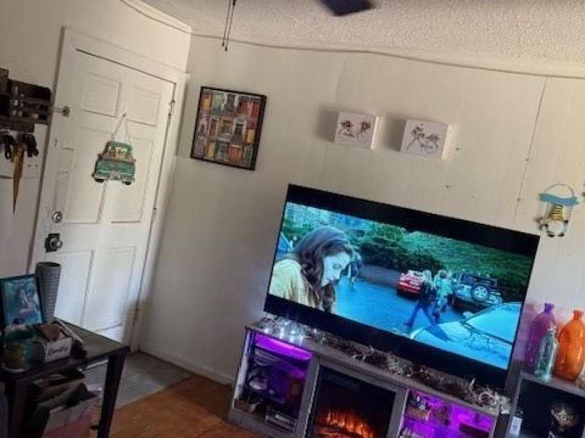 2202 Hillcrest Road, Dallas, NC 28034.  MLS# CAR4195984, YatesRealty ID 2804. 