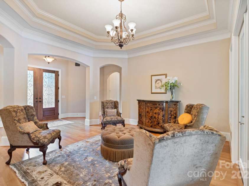 9225 Fair Oak Drive, Sherrills Ford, NC 28673.  MLS# CAR4319433, YatesRealty ID 2804. 