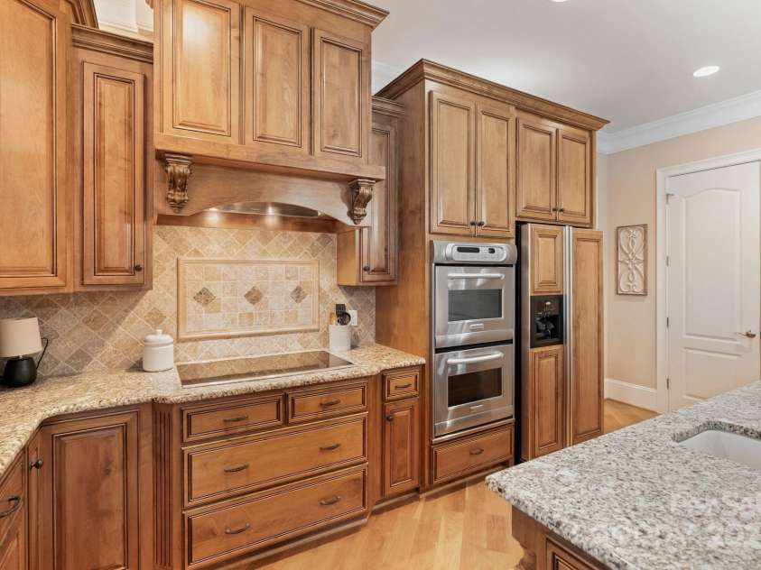 9225 Fair Oak Drive, Sherrills Ford, NC 28673.  MLS# CAR4319433, YatesRealty ID 2804. 