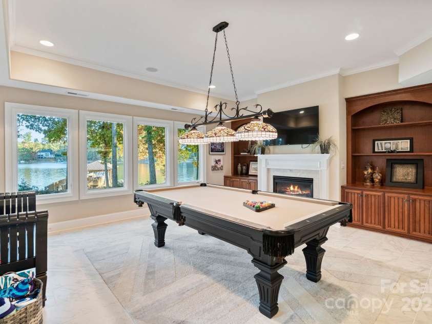 9225 Fair Oak Drive, Sherrills Ford, NC 28673.  MLS# CAR4319433, YatesRealty ID 2804. 