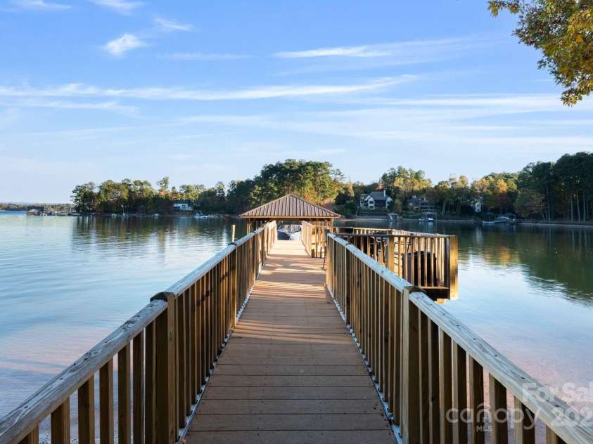 9225 Fair Oak Drive, Sherrills Ford, NC 28673.  MLS# CAR4319433, YatesRealty ID 2804. 