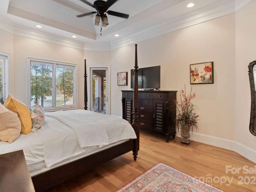 9225 Fair Oak Drive, Sherrills Ford, NC 28673.  MLS# CAR4319433, YatesRealty ID 2804. Primary with terrace access.