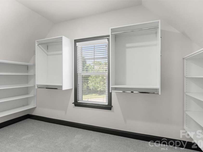 144 Walking Horse Trail, Davidson, NC 28036.  MLS# CAR4335910, YatesRealty ID 28040. 