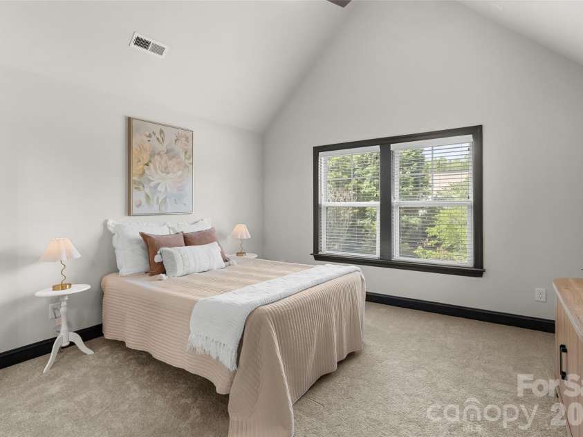 144 Walking Horse Trail, Davidson, NC 28036.  MLS# CAR4335910, YatesRealty ID 28040. 