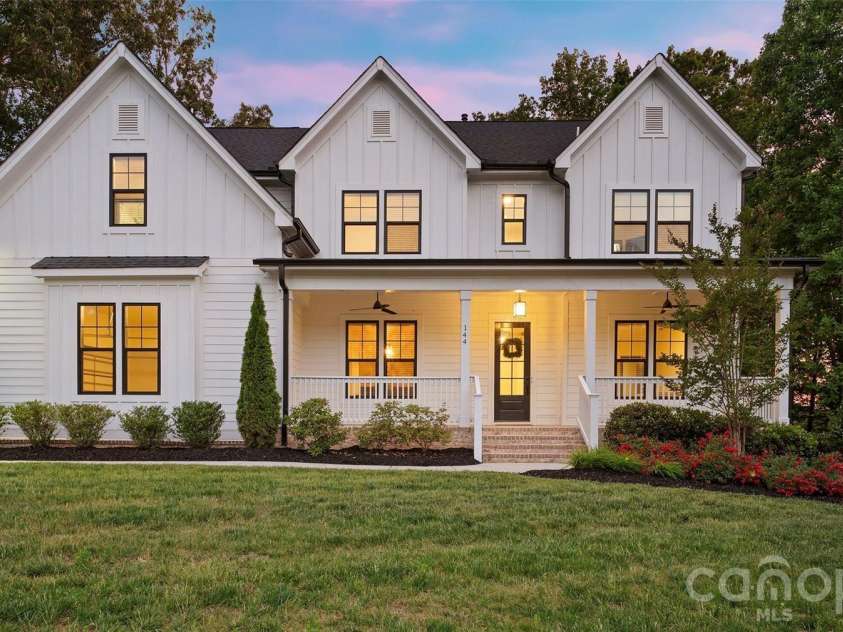 144 Walking Horse Trail, Davidson, NC 28036.  MLS# CAR4335910, YatesRealty ID 28040. 