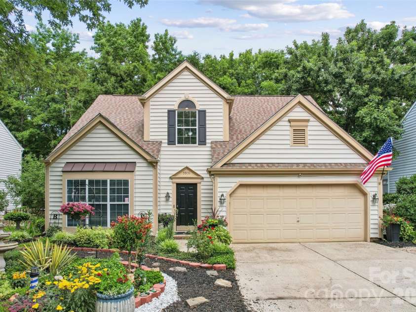 5931 Downfield Wood Drive, Charlotte, NC 28269.  MLS# CAR4385846, YatesRealty ID 28041. 