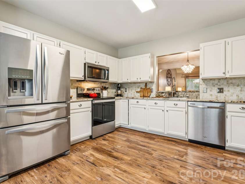 5931 Downfield Wood Drive, Charlotte, NC 28269.  MLS# CAR4385846, YatesRealty ID 28041. 