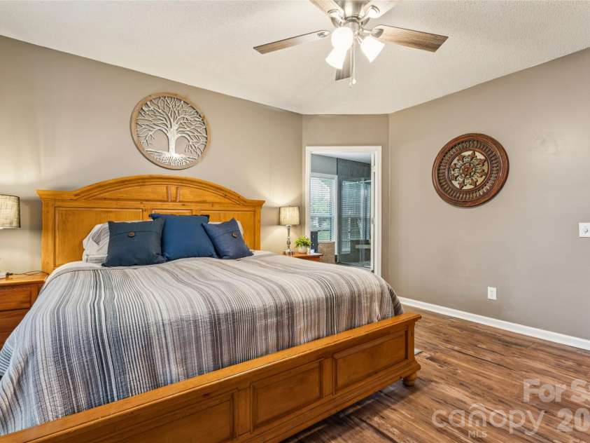 5931 Downfield Wood Drive, Charlotte, NC 28269.  MLS# CAR4385846, YatesRealty ID 28041. 