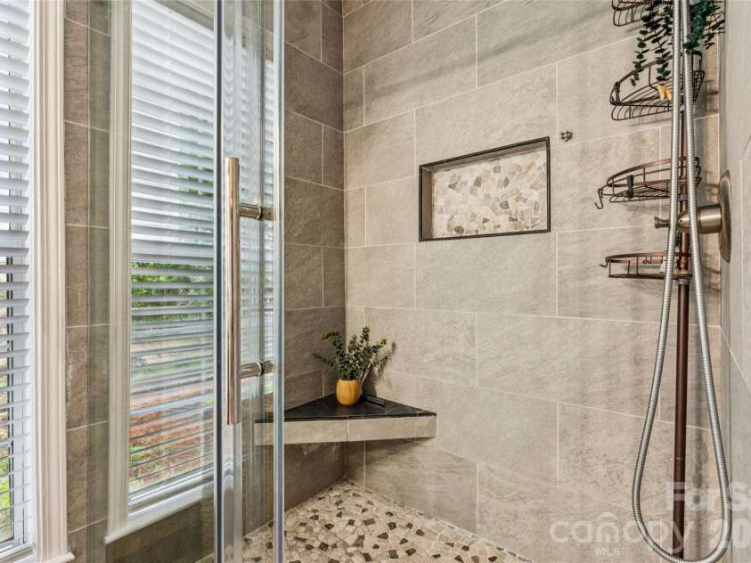 5931 Downfield Wood Drive, Charlotte, NC 28269.  MLS# CAR4385846, YatesRealty ID 28041. 