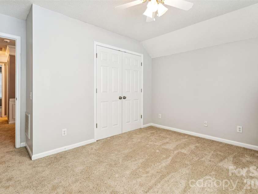 5931 Downfield Wood Drive, Charlotte, NC 28269.  MLS# CAR4385846, YatesRealty ID 28041. 