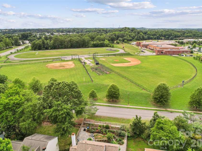 5931 Downfield Wood Drive, Charlotte, NC 28269.  MLS# CAR4385846, YatesRealty ID 28041. 