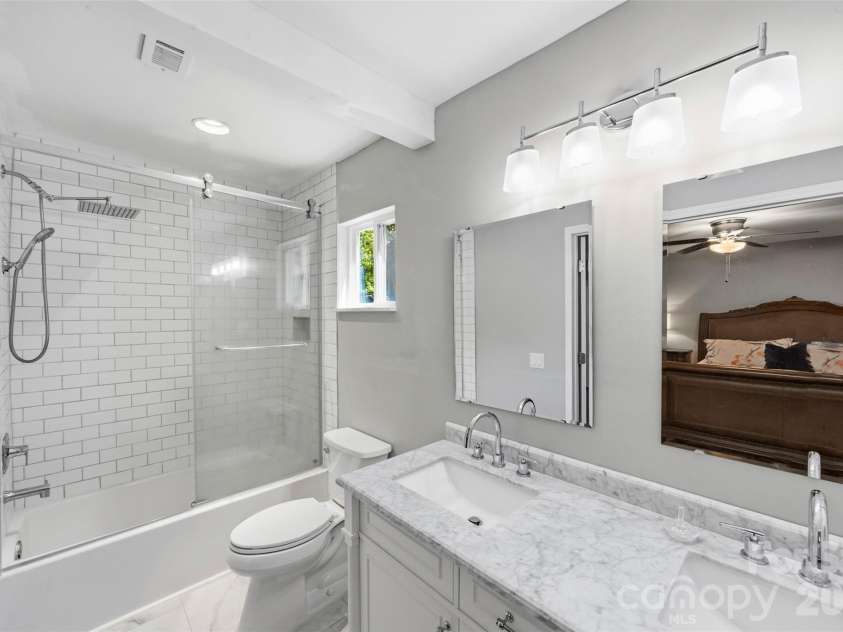 9524 Rainbow Forest Drive, Charlotte, NC 28277.  MLS# CAR4381878, YatesRealty ID 28042. 