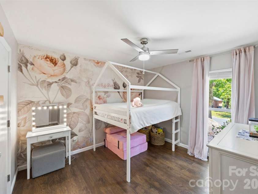 9524 Rainbow Forest Drive, Charlotte, NC 28277.  MLS# CAR4381878, YatesRealty ID 28042. 