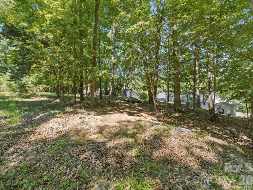 9524 Rainbow Forest Drive, Charlotte, NC 28277.  MLS# CAR4381878, YatesRealty ID 28042. 