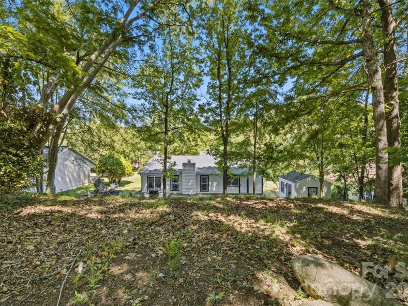9524 Rainbow Forest Drive, Charlotte, NC 28277.  MLS# CAR4381878, YatesRealty ID 28042. 