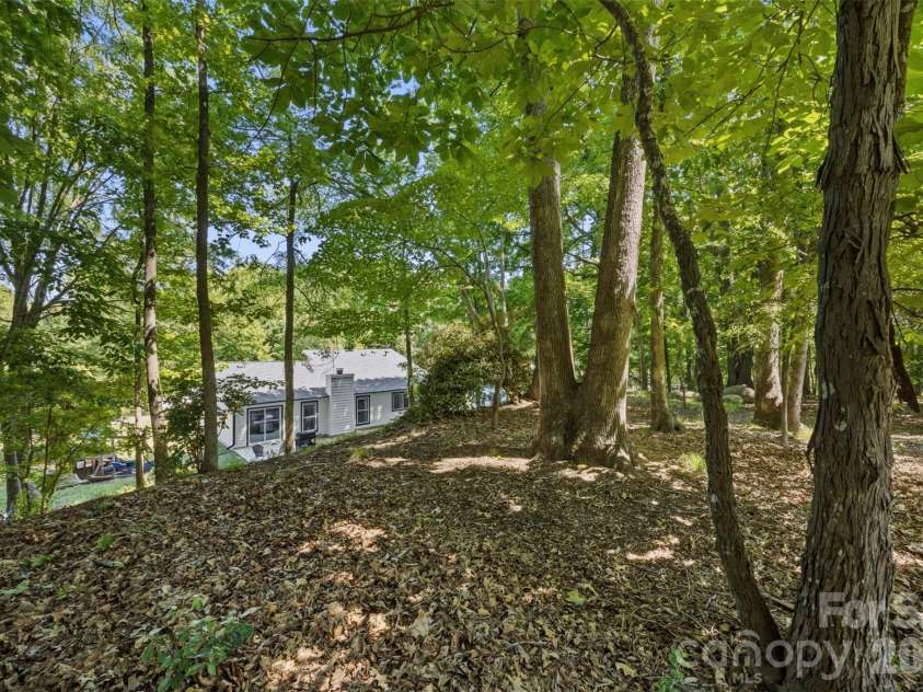 9524 Rainbow Forest Drive, Charlotte, NC 28277.  MLS# CAR4381878, YatesRealty ID 28042. 