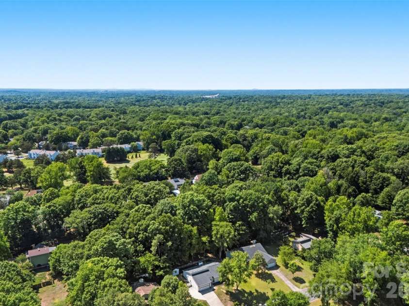 9524 Rainbow Forest Drive, Charlotte, NC 28277.  MLS# CAR4381878, YatesRealty ID 28042. 