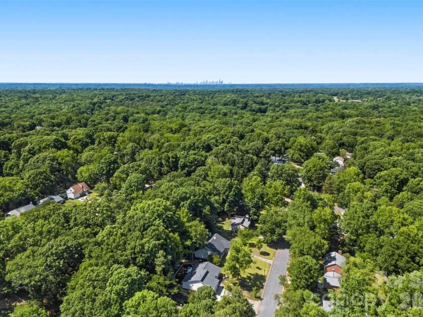 9524 Rainbow Forest Drive, Charlotte, NC 28277.  MLS# CAR4381878, YatesRealty ID 28042. 