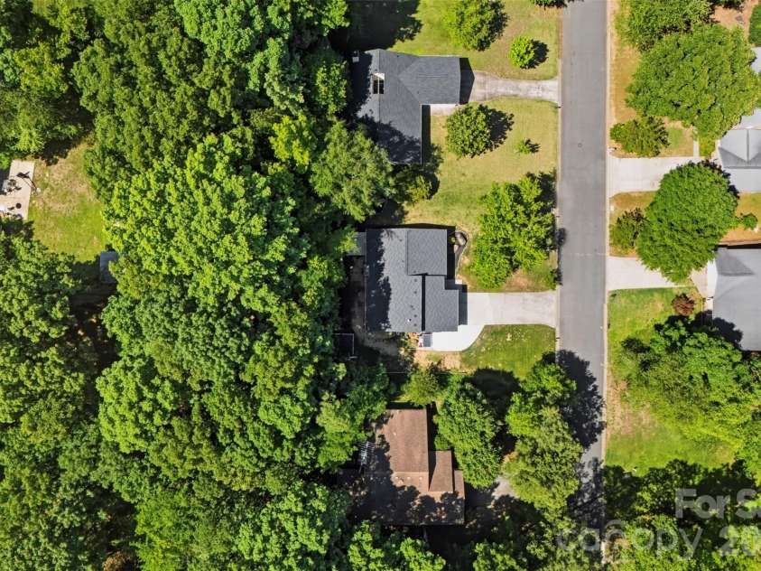 9524 Rainbow Forest Drive, Charlotte, NC 28277.  MLS# CAR4381878, YatesRealty ID 28042. 