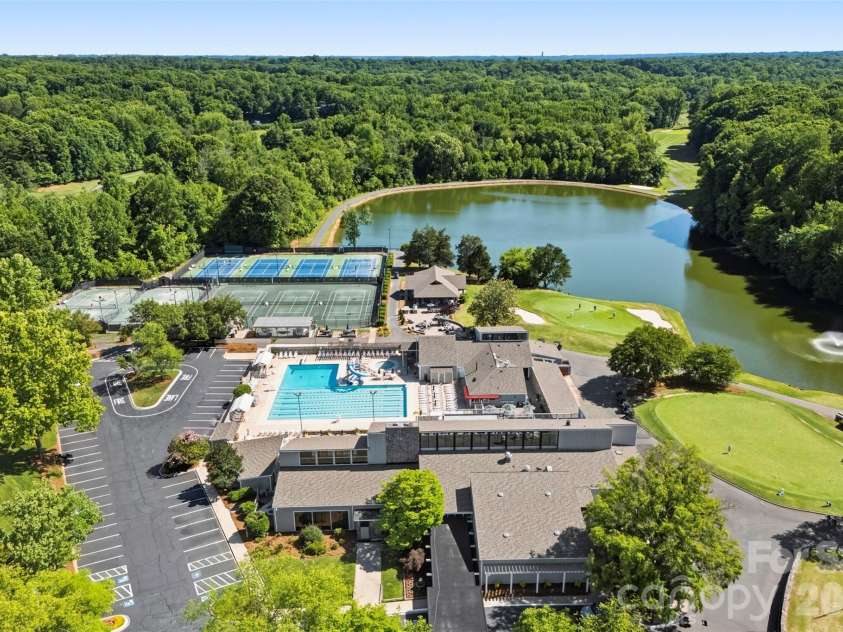 9524 Rainbow Forest Drive, Charlotte, NC 28277.  MLS# CAR4381878, YatesRealty ID 28042. 