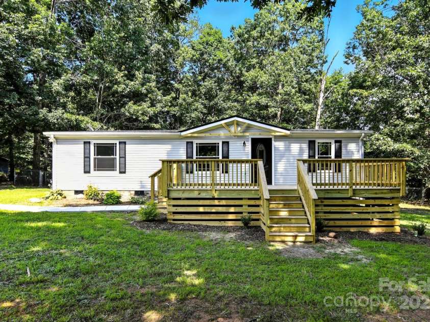 2734 Orangewood Lane, Newton, NC 28658.  MLS# CAR4285625, YatesRealty ID 28043. 