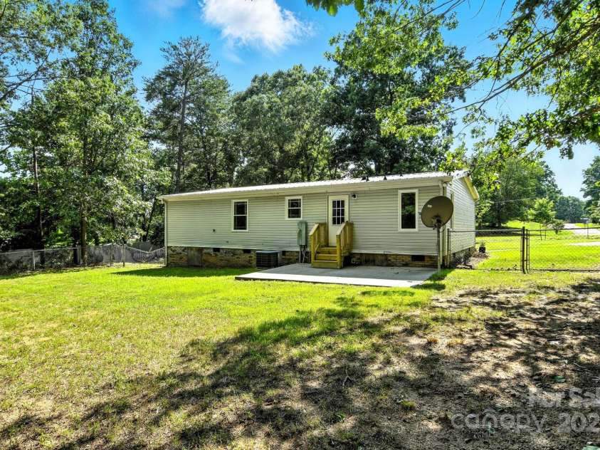 2734 Orangewood Lane, Newton, NC 28658.  MLS# CAR4285625, YatesRealty ID 28043. 