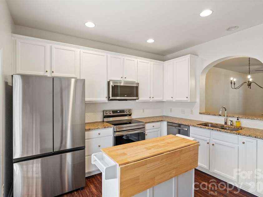 416 River Park Road, Belmont, NC 28012.  MLS# CAR4389498, YatesRealty ID 28044. 