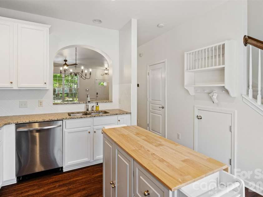 416 River Park Road, Belmont, NC 28012.  MLS# CAR4389498, YatesRealty ID 28044. 