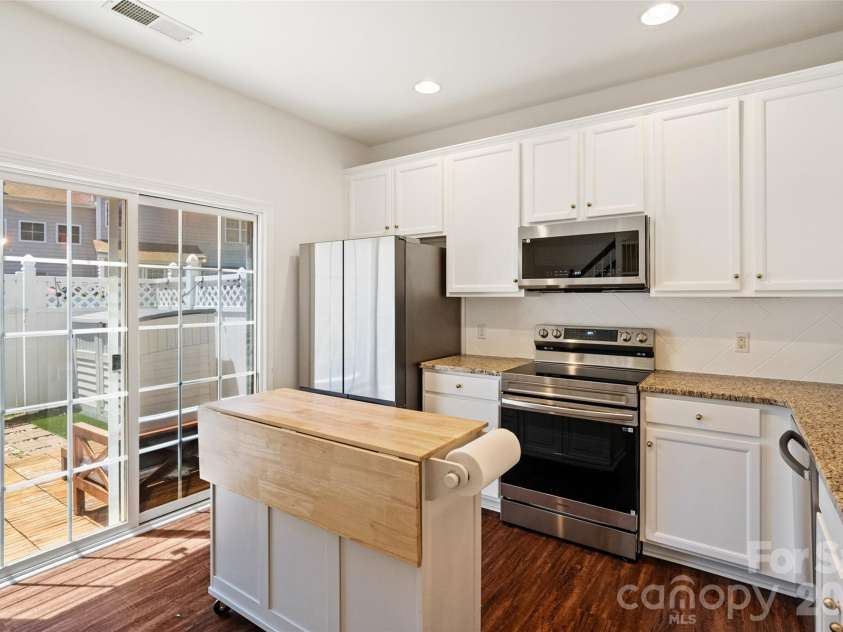 416 River Park Road, Belmont, NC 28012.  MLS# CAR4389498, YatesRealty ID 28044. 