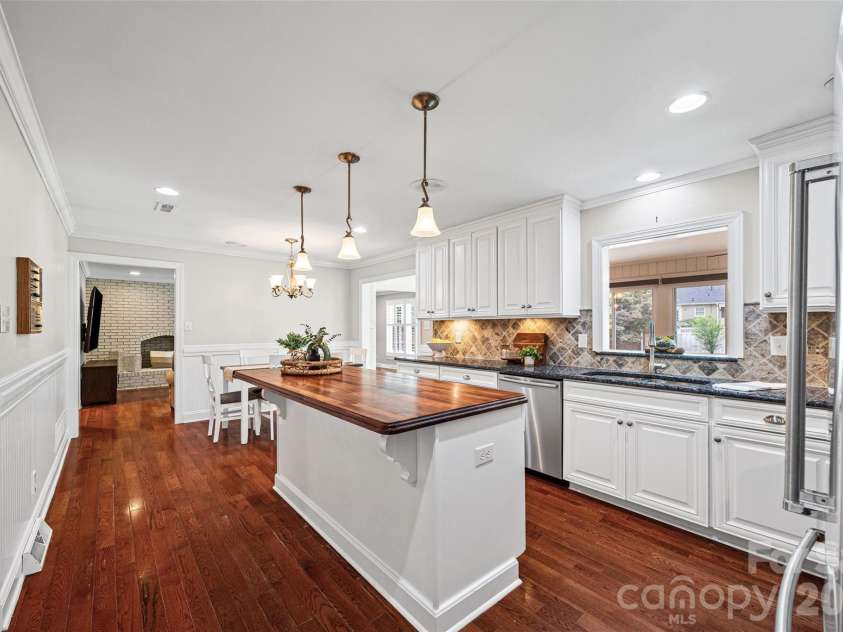 2107 Meadow Lane, Rock Hill, SC 29732.  MLS# CAR4379057, YatesRealty ID 28045. Kitchen