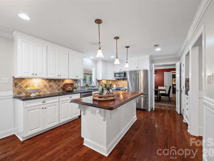 2107 Meadow Lane, Rock Hill, SC 29732.  MLS# CAR4379057, YatesRealty ID 28045. Kitchen
