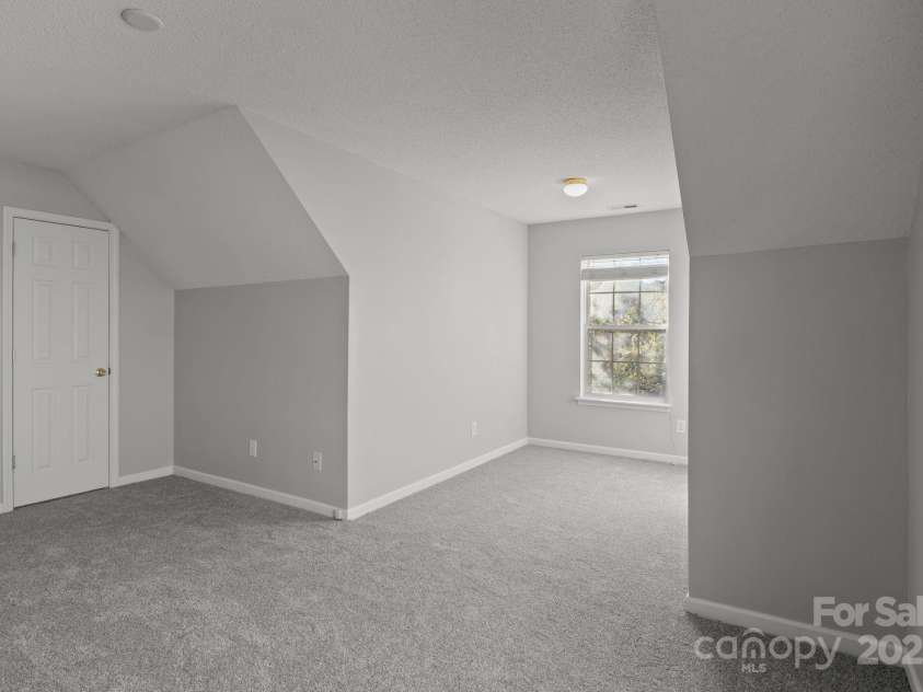 2723 Rozzelles Landing Drive, Charlotte, NC 28214.  MLS# CAR4281830, YatesRealty ID 28045. 