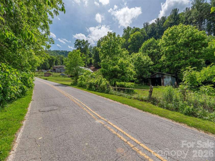 5622 Dutch Cove Road, Canton, NC 28716.  MLS# CAR4390365, YatesRealty ID 28046. 