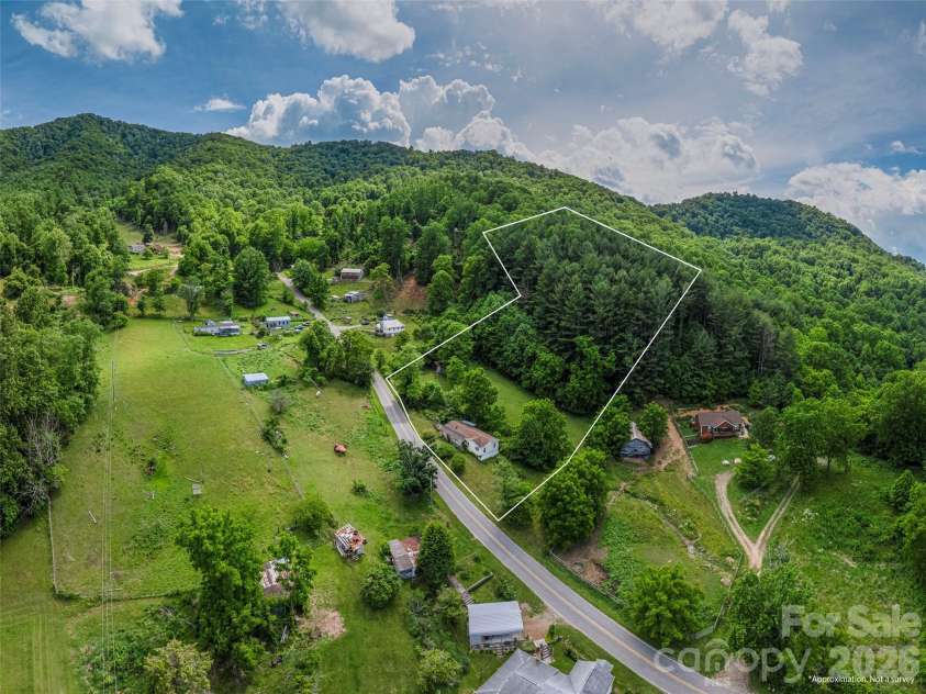 5622 Dutch Cove Road, Canton, NC 28716.  MLS# CAR4390365, YatesRealty ID 28046. 