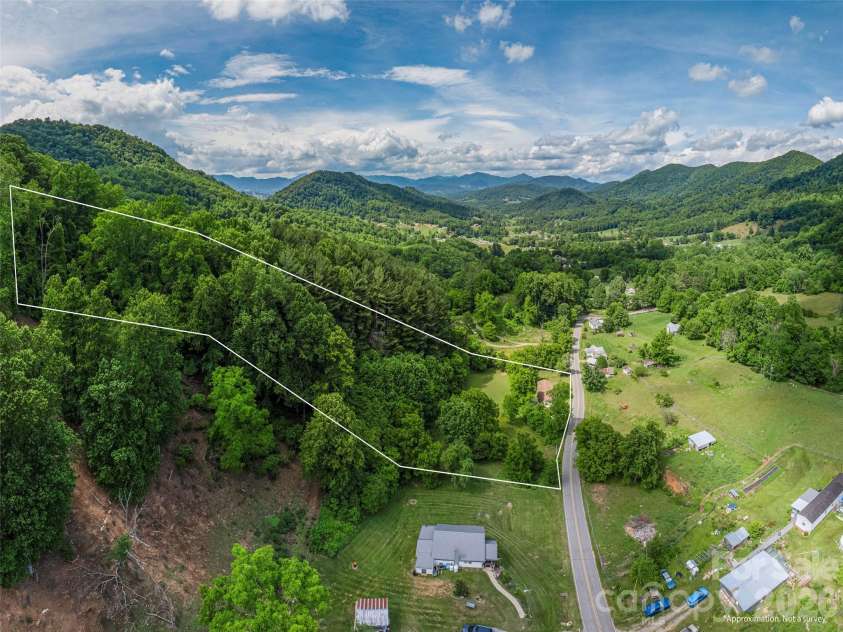 5622 Dutch Cove Road, Canton, NC 28716.  MLS# CAR4390365, YatesRealty ID 28046. 