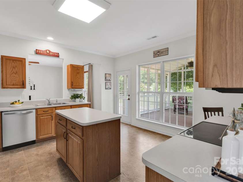 2004 Onotoa Drive, Indian Trail, NC 28079.  MLS# CAR4272970, YatesRealty ID 28047. 